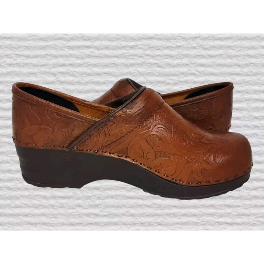 L.L. Bean Brown Embossed Leather Clogs - Picture 5 of 10